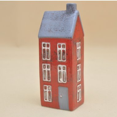 EG6228 DOMEK CZERWONY CERAMIKA H 26*9*7 CM OP.2 SZ