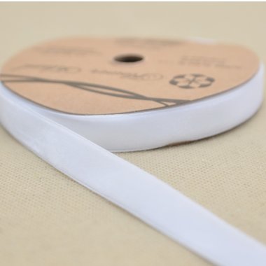 WSTĄŻKA WELUROWA 1,5CM*9M BIAŁA
